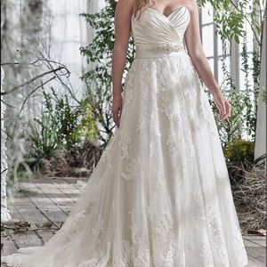Brand New Maggie Sottero Wedding Dress “Kamiya”